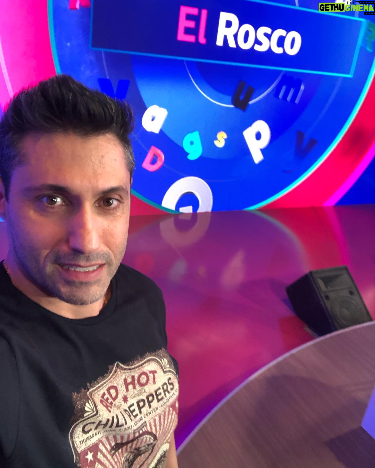 Tito Speranza - 1.3K Likes - Hoy jugué un poco mejor en #PASAPALABRA por @telefe pero estoy mÔs contento que el equipo ganó.
*
*
*
#Jugar
*
#Competir