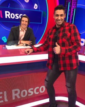 Tito Speranza Instagram - Que bien la pasó cada vez que vengo a #PASAPALABRA por @telefe 
Gracias a la producción por invitarme y a Ivan por la buena onda con la que me recibe cada vez que participo. 
*
*
*
👕👖 @klosterinsta