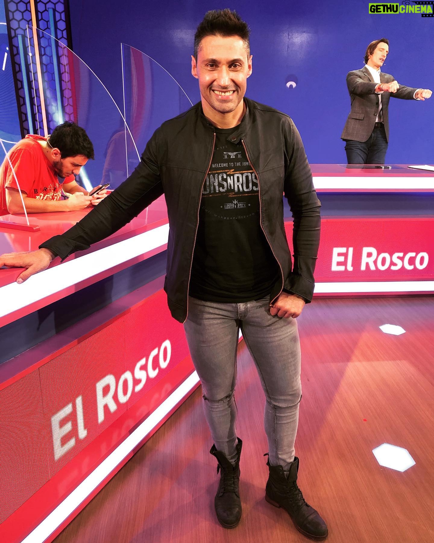 Tito Speranza - 3.7K Likes - Me divierto mucho cada vez que me invitan a jugar en #Pasapalabra
@telefe
*
*
*
👕👖 @klosterinsta