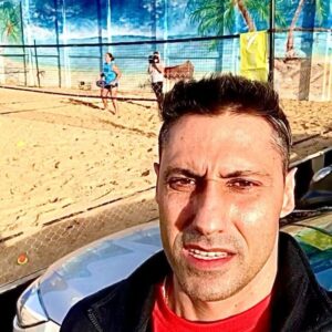 Tito Speranza Instagram - La semana pasada antes del nuevo confinamiento fui a jugar al beach tenis con @alanagorski para el programa #VIVOPARAVOS de @canal9oficial .Sale hoy sábado, a partir de las 20hs.