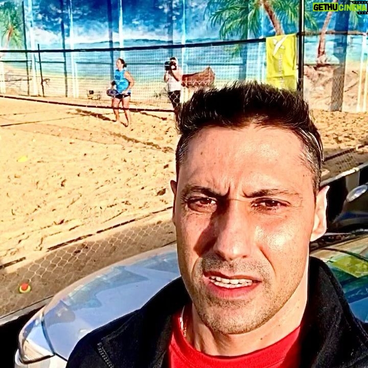 Tito Speranza - 1.7K Likes - La semana pasada antes del nuevo confinamiento fui a jugar al beach tenis con @alanagorski para el programa #VIVOPARAVOS de @canal9oficial .Sale hoy sƔbado, a partir de las 20hs.