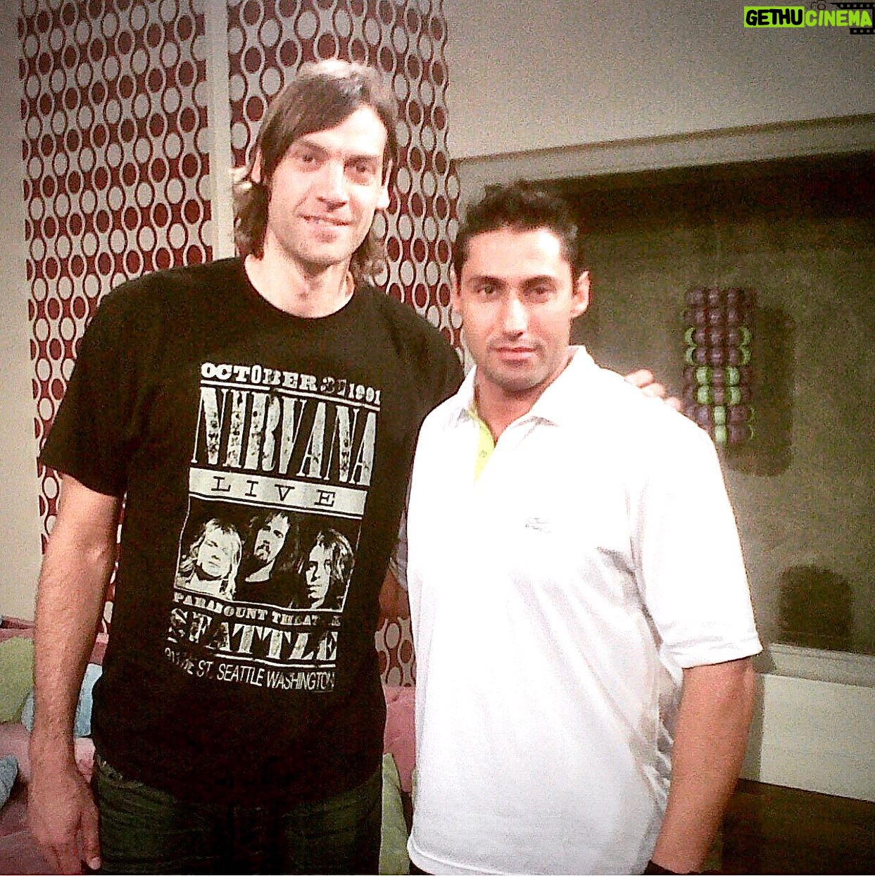 Tito Speranza - 1.1K Likes - La foto tiene mƔs de 10 aƱos. Fue en un corte del programa AM por TELEFE. Siempre buena onda @obricio7 Gracias!!!
