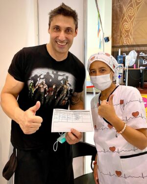 Tito Speranza Instagram - Tercera dosis (refuerzo) aplicada. Gracias a todas las personas que trabajan en la salud combatiendo este virus (COVID). 
*
#TerceradosisRefuerzo