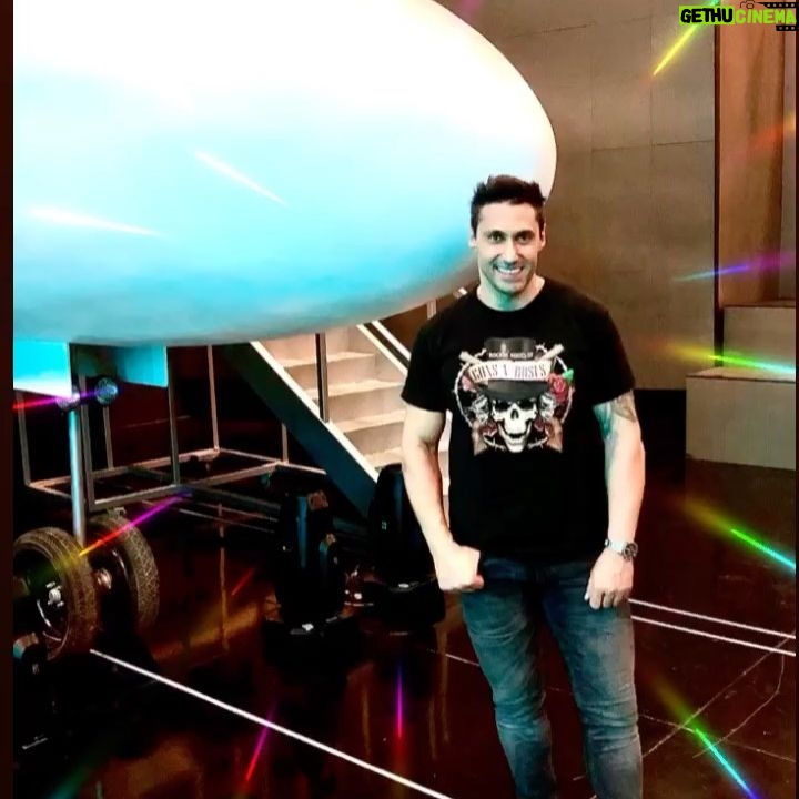Tito Speranza - 1.9K Likes - Preparado y listo para jugar en @bienvenidosabordo_ok por @eltrecetv a las 21 hs. Si! @soyguidokaczka logró que baile o algo parecido, jajaja.
*
*
*
#Jugar
#Competir
#Divertirse
#Bailar
*
*
*
šš @klosterinsta