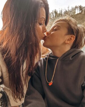 Tjaša Perko Instagram - Thank  you my baby for giving me so much love every day. Not many people have such a good and kind heart as you.
Your kindness and sparkle eyes are a balm for the soul every morning. Above all, thank you for seeing me as an angel mom, even though I’m not like this every day 😀 🩶 Last single number is here 😱 Love You so much that you can’t imagine. Happy Birthday ❤️
•
•
•
•
#9 #happybirthday #happybday #babyboy #IzakSvarun #love #2015 #amore #happybaby #kind #sparkle #youandme #mama #mamaandson