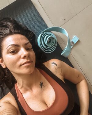Tjaša Perko Instagram - Days full of yoga and Ayurvedic care for my knee and panchakarma for a full body detox 🫶India for shure shows you a lot and also gives you a lot. I am so grateful for my new Tibetan asthanga teacher and my Slovenian teacher, who made me go on this journey to India in the first place.
Hot yoga came into my life little by little but with heart and it will remain for the rest of my life. It has such an amazing effect on the body and mind especially as we get older. I thing every person should incorporate at least a little of this into their weekly routine.
Anyway, I’m slowly slowly getting back into the sports routine and I think I’ve met one of the most difficult yogas and I’ve come to love it. I won’t say that the days I’m going through here are easy, but I know they’ll be worth it and the memories will last a lifetime. Sometimes mothers, wifes  and women also have to take time for ourselves and simply tick off the things we want to achieve for ourselves. For me this is one of them. 
It’s not about being good at something, it’s about being good to yourself and your body.
•
•
•
•
#india #yoga #ashtanga #tamilnadu #rehab #ayuverda #moments #life #mama #wife #love #practice #yogavacay #yogaeverywhere #yogaeveryday #travel #travelworld #explore #explorer #wanderlust
