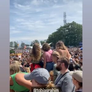 Tobias Rahim Instagram - Stadig høj på den her kærlighed ❤️‍🔥🐈‍⬛ Ubeskriveligt . Tak