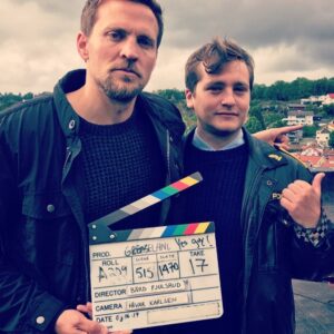 Tobias Santelmann Instagram - På denne tiden i morgen dukker disse to gledessprederne opp på skjermen.
Om du ser på «GRENSELAND» på TV2, vel og merke. 🎬
Netflix ✅
TV2 ✅
SKY ✅