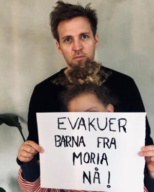 Tobias Santelmann Instagram - #evakuerbarnaframorianå @erna_solberg