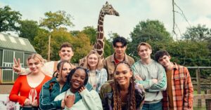 Tobie Donovan Instagram - First look at Heartstopper Season 3 with all of my fav people! October 3rd on @netflix 🍂📚🤍
