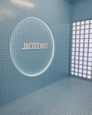 Tobie Donovan Instagram - @jacquemus 💙