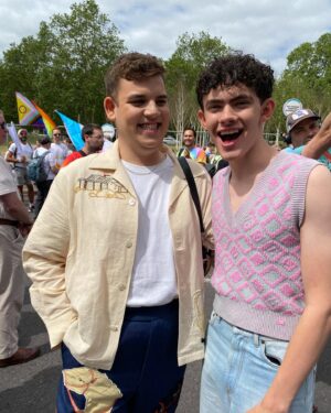 Tobie Donovan Instagram - This ain’t my first rodeo 🤠🐎

Had the best day at London pride, thank you for all the love! 🌈🤍
📸- @lauren_mustoe_