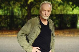 Tobin Bell Instagram - enjoying the fine weather at historic #regentsparklondon. 📸| @jackalexanderuk