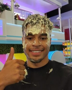 Toby Aromolaran Instagram - Sometimes SNOG, sometimes MARRY & sometimes you just have to PIE 🥧