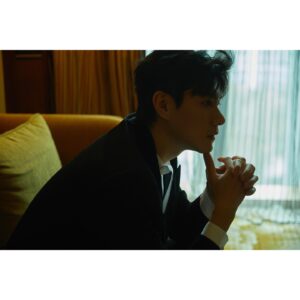 Toby Lee Instagram - 今天能和觀眾朋友們在戲院一起看#電影花千骨 
真的很感動
還有觀眾說他都看哭了
反正我是信了
如果你們不信
明天1/20花千骨電影版上映
希望大家都能夠走進戲院
幫我證明一下🤣🤣🤣

#電影花千骨
#禁慾男神
#白子畫