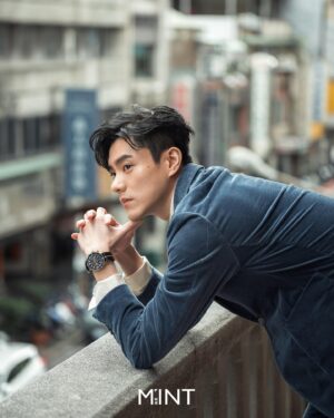 Toby Lee Instagram - 回到生命最初的樣子，屬於我的心宇宙。

感謝明潮 @mint_taiwan