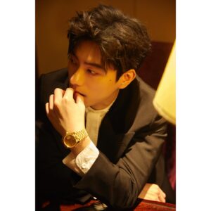 Toby Lee Instagram - 今天能和觀眾朋友們在戲院一起看#電影花千骨 
真的很感動
還有觀眾說他都看哭了
反正我是信了
如果你們不信
明天1/20花千骨電影版上映
希望大家都能夠走進戲院
幫我證明一下🤣🤣🤣

#電影花千骨
#禁慾男神
#白子畫