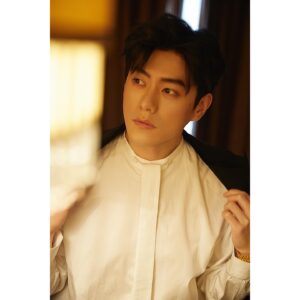 Toby Lee Instagram - 今天能和觀眾朋友們在戲院一起看#電影花千骨 
真的很感動
還有觀眾說他都看哭了
反正我是信了
如果你們不信
明天1/20花千骨電影版上映
希望大家都能夠走進戲院
幫我證明一下🤣🤣🤣

#電影花千骨
#禁慾男神
#白子畫