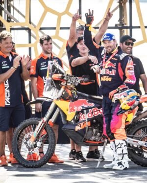 Toby Price Instagram - Stage 12 🏁 2nd
Overall ⏱️ 5th
It’s definitely been a really tough event this year, I’m happy to get to the finish line in one piece at the Dakar. Looking back over the week, we were never far off the pace, just made a few too many mistakes. The whole @ktmfactoryracing team has been incredible so it’s a shame we’ve not been able to reward them with a podium after those 52 hours... Thanks the team and everyone for the support 💪
#Dakar2024