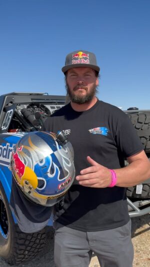 Toby Price Instagram - Fresh war paint 😍