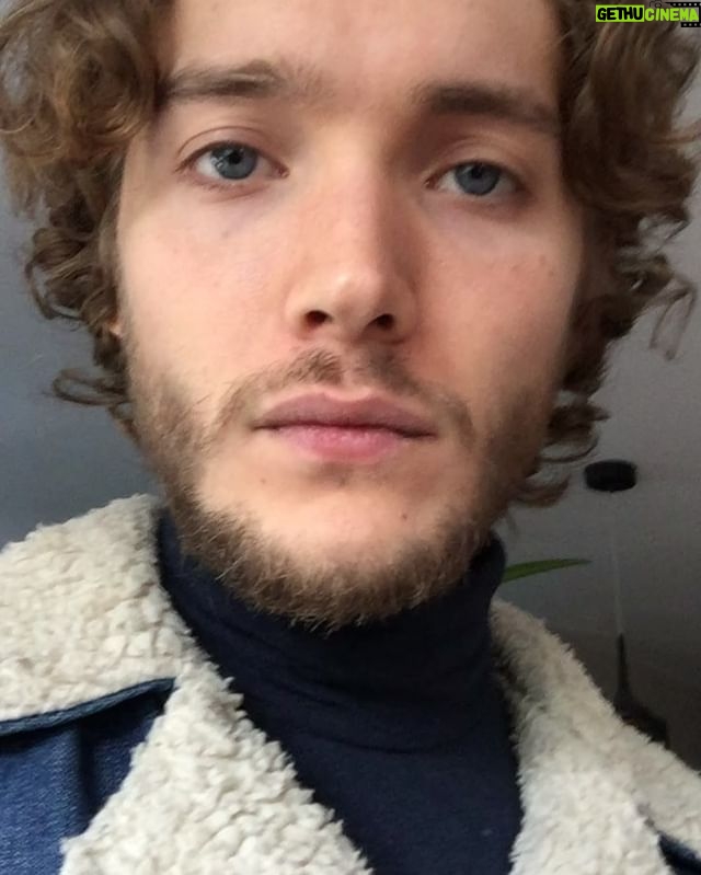 Toby Regbo - 62.7K Likes - Come and join me and the rest of the gang in Paris for a very special Reign event. It's gonna be sweet! http://www.empire-conventions.fr/long_live_the_queen_en.html @adelaidekane @rachieskarsten @rosevictoriawilliams @torrancecoombs @meg_follows