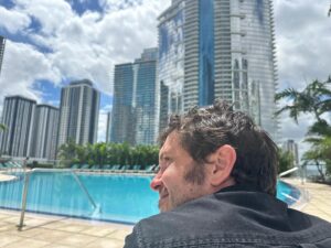 Toby Turner Instagram - ME NOT LOOKING AT THE ECLIPSE