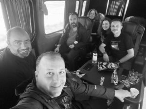 Tolga Çevik Instagram - Ve #TOLGSHOW turnesi başlar. Çekirdek çitleye çitleye😁