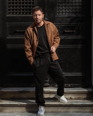Tolga Güleç Instagram - 💥@evoqnine 
Dergi: @basiquemagazine
Fotoğraf: @yusuftekke @casinyan 
Styling: @hamiyetaktass @sudepnrr
Saç: @gkhntkt
Makyaj: @makeup_aysealtunyildiz
Menajer: @duygusahbudakergun @duygusahbudakmanagement 
Asistan: @kdbyrm 

#işbirliği