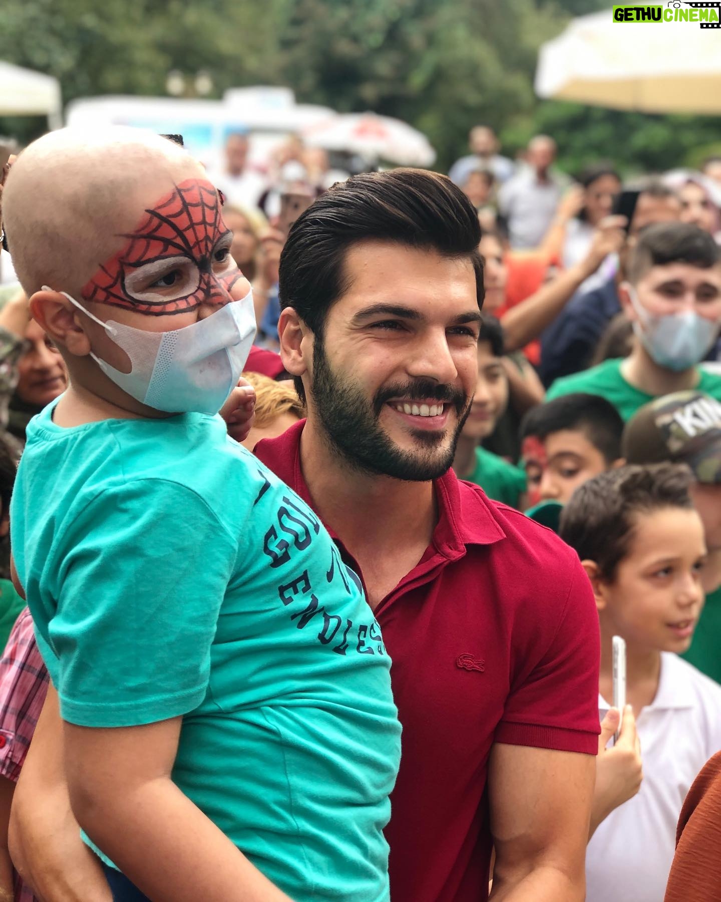 Tolga Mendi - 98.2K Likes - Kansersiz Yaşam Derneği tarafından düzenlenen etkinlikte bugün onlarca özel ve güzel kalbe dokunabilmenin mutluluğunu yaşadık...Hepiniz ayrı ayrı çok özelsiniz❤️ @kansersizyasam 
@hiragungor1 
@didakaymaz