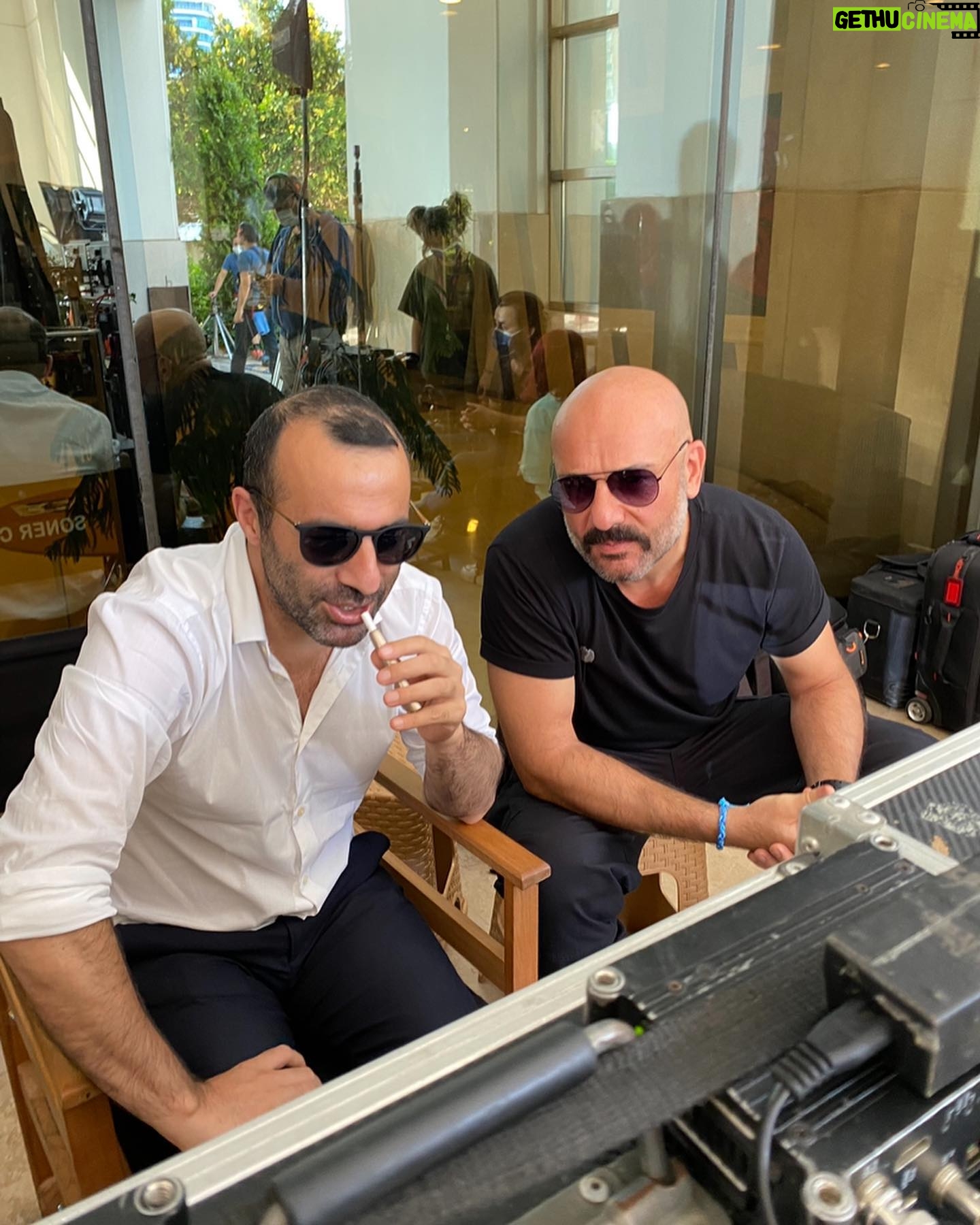 Tolga Tekin - 14.7K Likes - Heyecanla beklediğimiz gün geldi.Aktris bugünden itibaren @disneyplustr’de.Bizler çekerken çok keyif aldık,umarız siz de izlerken aynı keyifi ve heyecanı yakalarsınız🙏💪🫶🧿👊🦋(bu arada o tekmeyi atan benim😎) @disneyplustr @bkmonline @sonercaner__ @hakan.bonomo @pinarrdenizzz @urazka @ahmetrifatsungar @sebnemhassanisoughi @ipeksiciceksi @serhatkilic.official @sozyurek @brkbujin #aktris İyi Seyirlerrr 😉