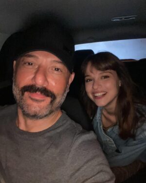 Tolga Tekin Instagram - Heyecanla beklediğimiz gün geldi.Aktris bugünden itibaren @disneyplustr’de.Bizler çekerken çok keyif aldık,umarız siz de izlerken aynı keyifi ve heyecanı yakalarsınız🙏💪🫶🧿👊🦋(bu arada o tekmeyi atan benim😎) @disneyplustr @bkmonline @sonercaner__  @hakan.bonomo @pinarrdenizzz @urazka @ahmetrifatsungar @sebnemhassanisoughi @ipeksiciceksi @serhatkilic.official @sozyurek @brkbujin #aktris İyi Seyirlerrr 😉