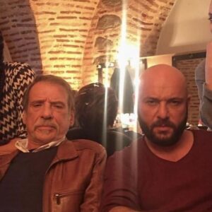 Tolga Tekin Instagram - Canım ağabeyim…Güzel ağabeyim,sana çekerek gitmek yakışmazdı zaten.Işıklar içinde uyu,seni çok özleyeceğim Usta Civan Canova… #civancanova #birustayıdahakaybettik