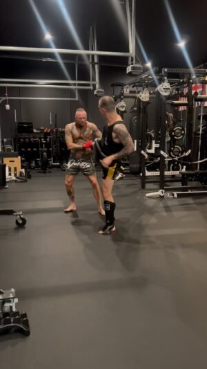 Tom Büdgen Instagram - Light flow with kru Damian from @tampamuaythai. Even after years and years of training when starting to work with different coaches that apply different styles and perspectives it can seem you start right back at the beginning. One of the greatest learning curves of life happens when allowing yourself to be uncomfortable and relearn certain aspects of disciplines with a different vantage point. There is no real truth in life other than the truth you collect along the way that you feel applies to you and your trade.