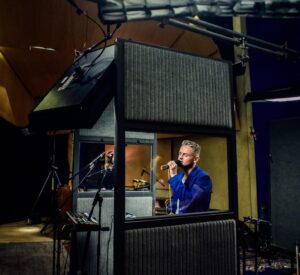 Tom Chaplin Instagram - Live To Vinyl at Metropolis is now available in my store! Featuring Black Hole and Colourful Light recorded straight to vinyl in September. 

It was such a cool experience; the tension but thrill of cutting live takes, the fans who got to watch it from the control room and everyone who tuned in and streamed it across the globe. It was great to offer them an insight into the recording process. 

You can get yours by hitting the link in my bio!