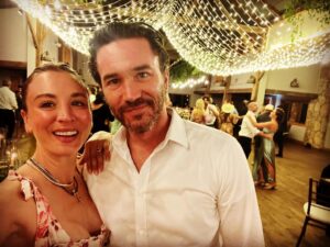 Tom Pelphrey Instagram - Family, friends, dogs, babies, restaurants, football, a wedding and a SUPER Blue Moon. 🙏♥️🙏 @kaleycuoco