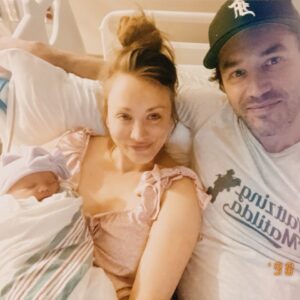 Tom Pelphrey Instagram - “You are the Soul of the Universe.  And your name is Love.” -Rumi

My heart is full of love and gratitude for this miracle….

🤍Matilda Carmine Richie Pelphrey🤍3/30

Eternally grateful for the strength and bravery of my soulmate and best friend @kaleycuoco.  You are incredible. 💪♥️
🙏🙌🙏🙌🙏🙌🙏🙌🙏🙌🙏🙌🙏🙌