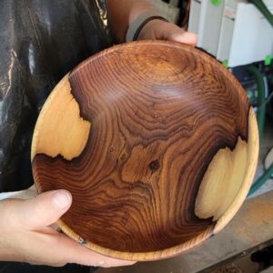 Tom Silva Instagram - Beautiful piece of rosewood I picked up from Frank with the Sarasota Woodturners. 
#lathe #woodturnersofinstagram #woodturning #woodturner #sarasotawoodturners