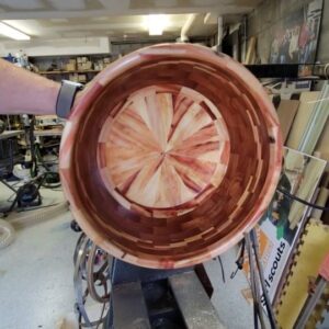 Tom Silva Instagram - Segmented bowl with box elder and sapele wood.

#segmentedwoodturning #segmentedturning #segmentedbowl #woodturning #woodworking #latheturning #lathe