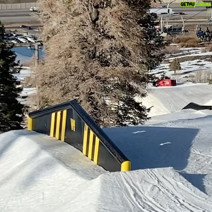 Tom Wallisch - 4.9K Likes - 4️⃣- 3swap - 450 out. Love this rail. Hopefully @woodwardparkcity sets it up like this again soon 🤞 🤞