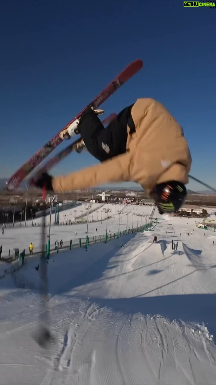 Tom Wallisch - 4.2K Likes - Quick laps here in China at Nanshan. Such a fun setup and met tons of dope shredders 👌 Having so much fun touring around with the @thenorthface crew! @thenorthface_snow #neverstopexploring