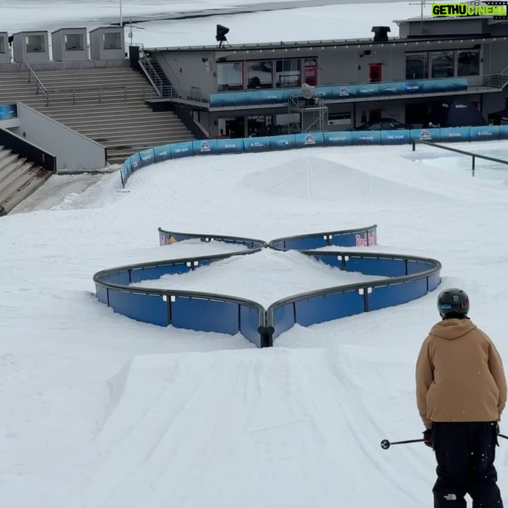 Tom Wallisch - 9.6K Likes - Hike session on the 🌪️ rail today. 😅 Thanks for building this fun one @jespertjader #RedbullUnrailistic
Watch Red Bull Unrailistic live on Red Bull TV at 17:45 CET April 26th