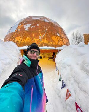 Tom Wallisch Instagram - Happy New Years! So stoked to be in China 🇨🇳celebrating and sharing the love of Freeskiing with a ton of stoked kids here in Sanghua Lake Ski Resort with @thenorthface ! The TNF mountain festival has been epic! I haven’t seen this much hype for our sport in a long time. So much excitement. Teaching style, fun and afterbang to the next generation of shredders! @thenorthface_snow #NeverStopExploring