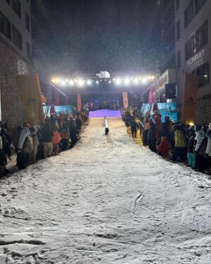 Tom Wallisch Instagram - Happy New Years! So stoked to be in China 🇨🇳celebrating and sharing the love of Freeskiing with a ton of stoked kids here in Sanghua Lake Ski Resort with @thenorthface ! The TNF mountain festival has been epic! I haven’t seen this much hype for our sport in a long time. So much excitement. Teaching style, fun and afterbang to the next generation of shredders! @thenorthface_snow #NeverStopExploring