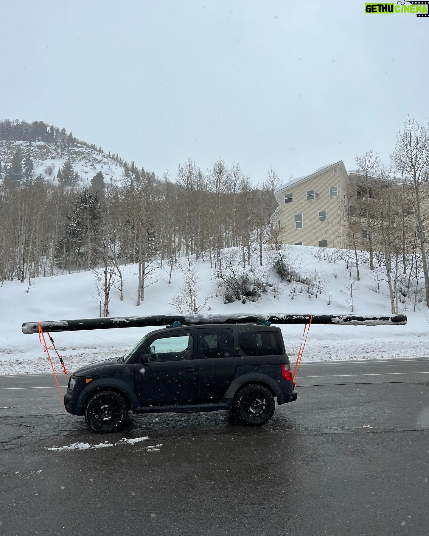 Tom Wallisch - 7.5K Likes - Haters will say we’re using camera tricks and this is really a park at a resort.
v\ @jakestrassman
See why it’s not. ‘Rail Tail’ live now.
#LINEbacon • #LINEskis #SKIandDESTROY