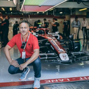 Tom Wlaschiha Instagram - always up for a good drama
F1 Italian Grand Prix 2022 🏁

@alfaromeoofficial #tribedays @alfa_romeo_de  #alfaromeo 📸 @joanmhc