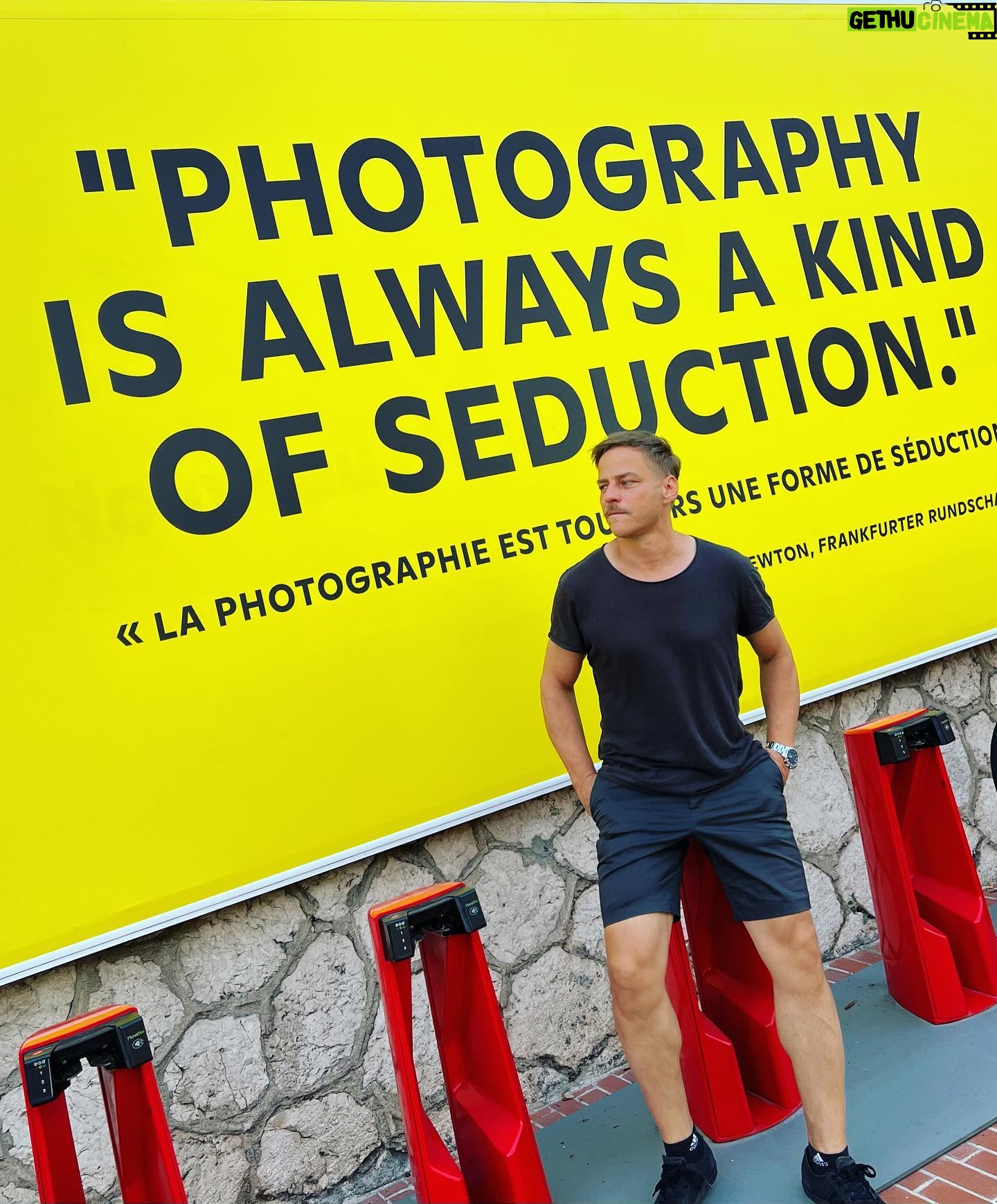 Tom Wlaschiha - 98.6K Likes - Insta philosophy for beginners 😉