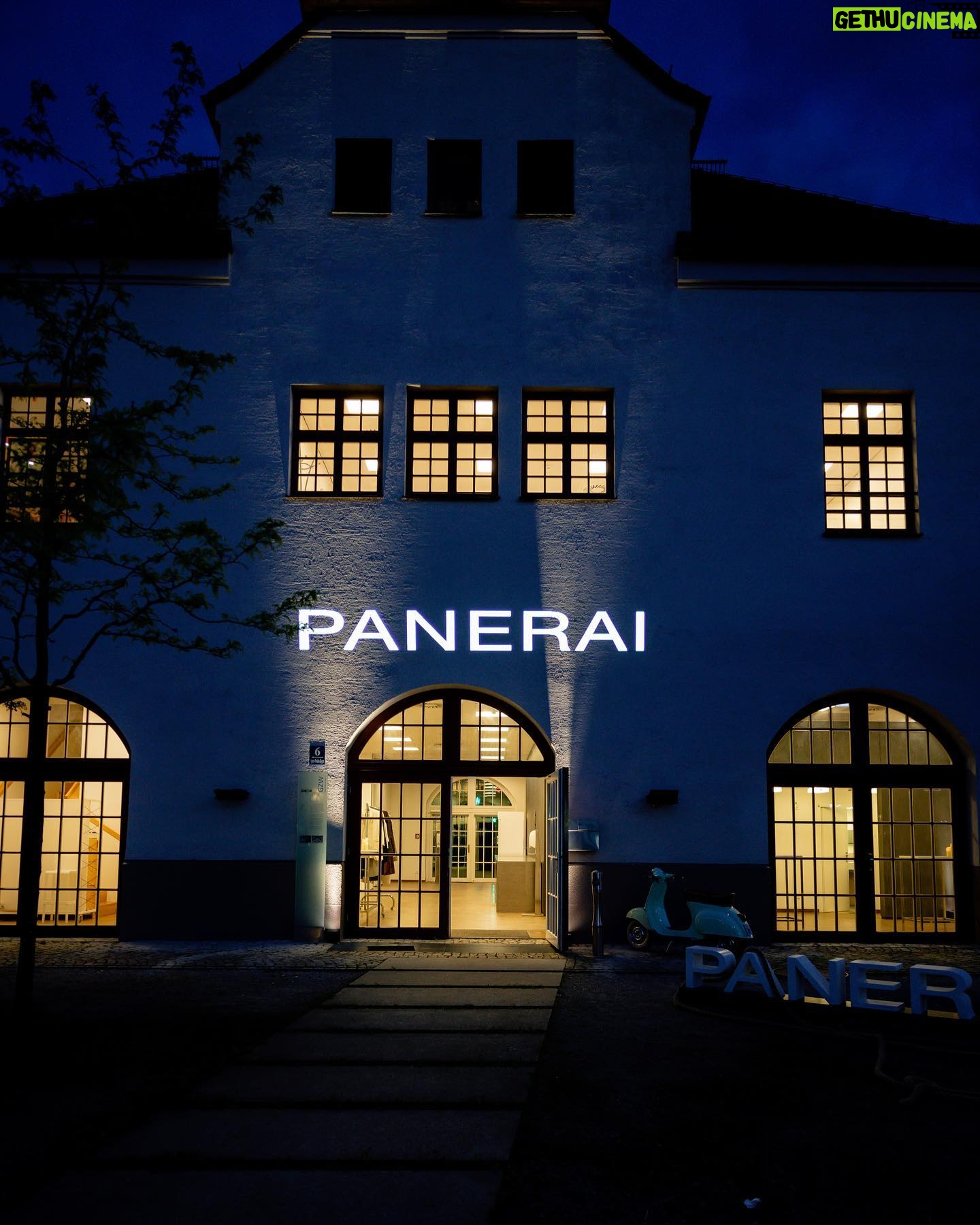 Tom Wlaschiha - 40.1K Likes - Time for timeless beauty with @panerai.
So fascinating getting a little insight into the art of watch making — these time pieces have their roots in the Italian Navy and combine elegance and sophistication in a unique way.
#panerai #panerairadiomir #panerailuminor #werbung