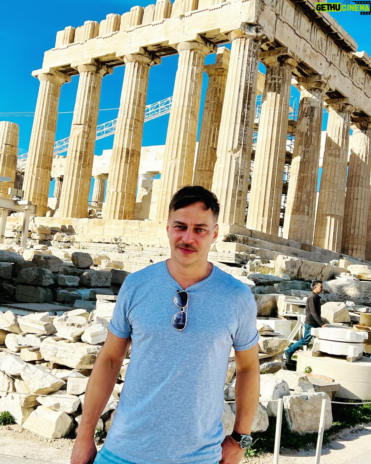Tom Wlaschiha - 46.7K Likes - visiting the old Greeks
#akropolis #athens #howtospendwinter