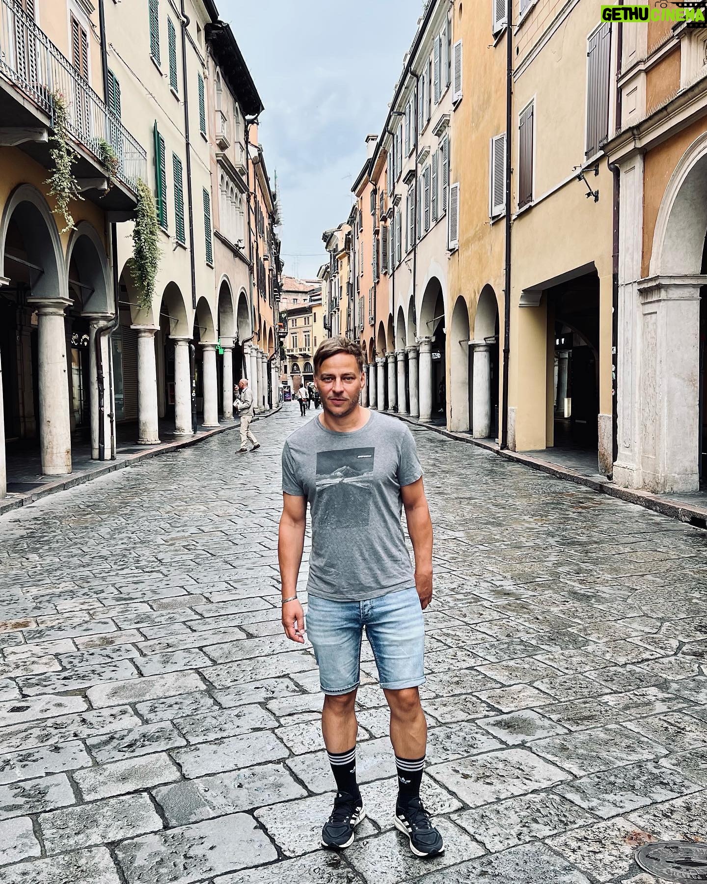 Tom Wlaschiha - 69.5K Likes - Still standing. 🏁
#pisa #lucca #mantova