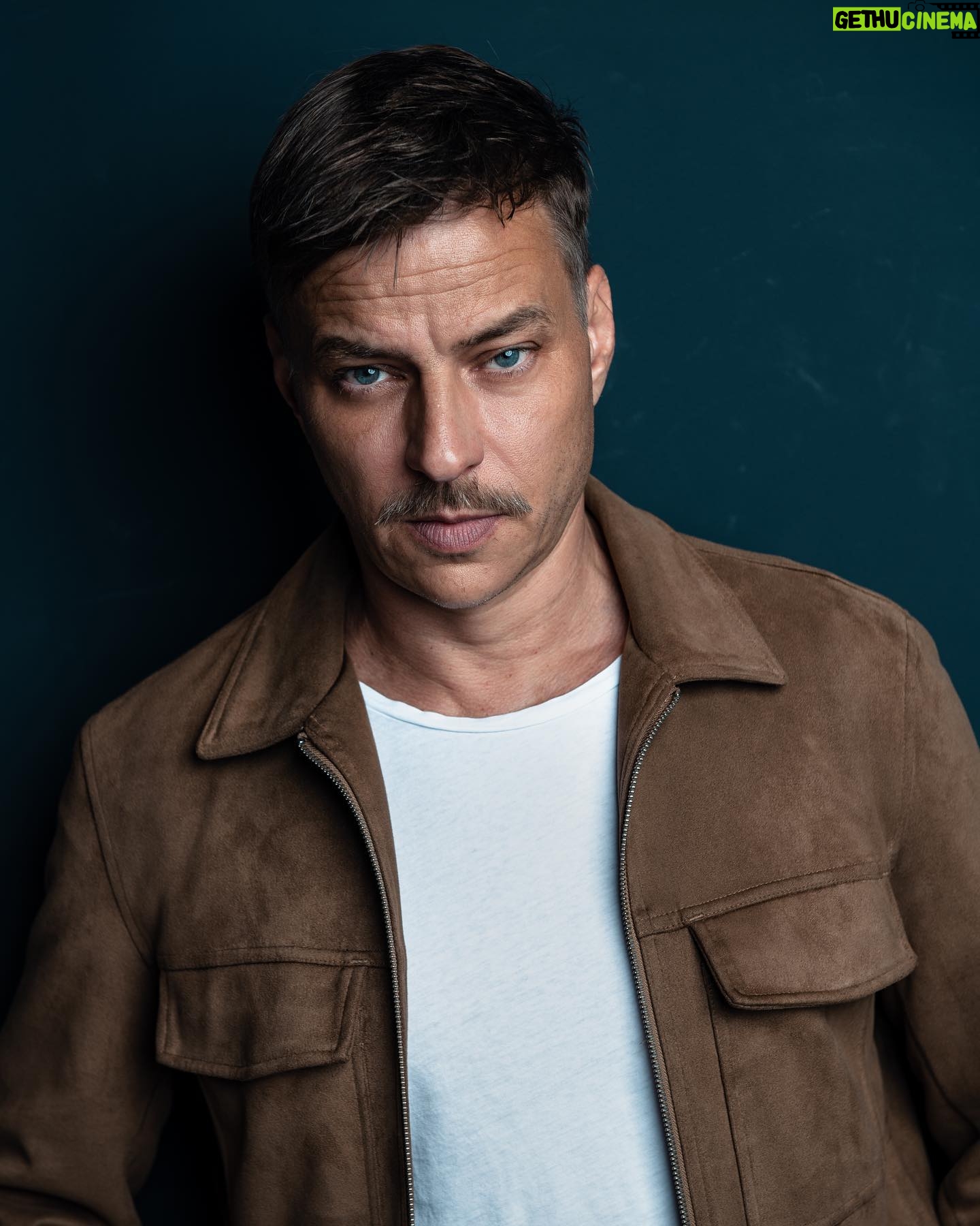 Tom Wlaschiha - 42.8K Likes - head shot shoot 📸
@sercan.sevindik